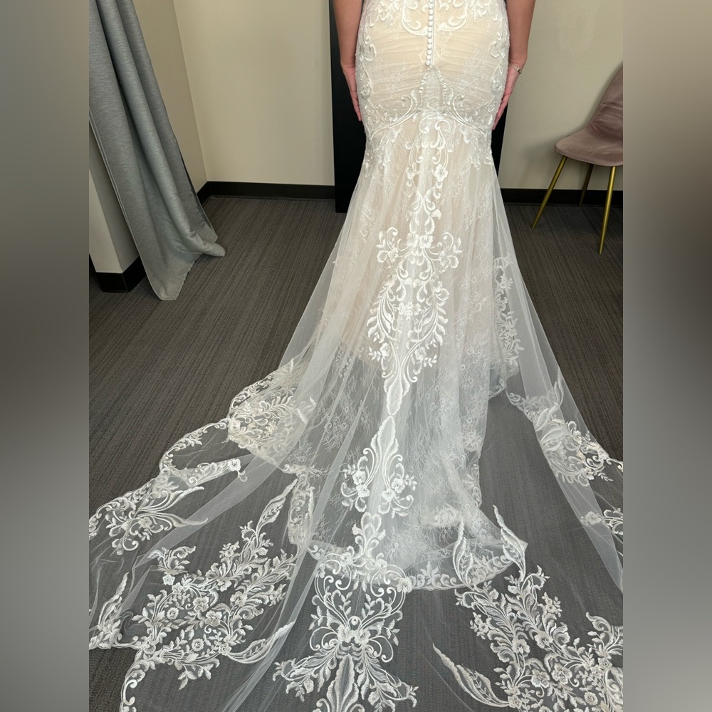 Fit and Flare Wedding Dress - Picture 3 of 4